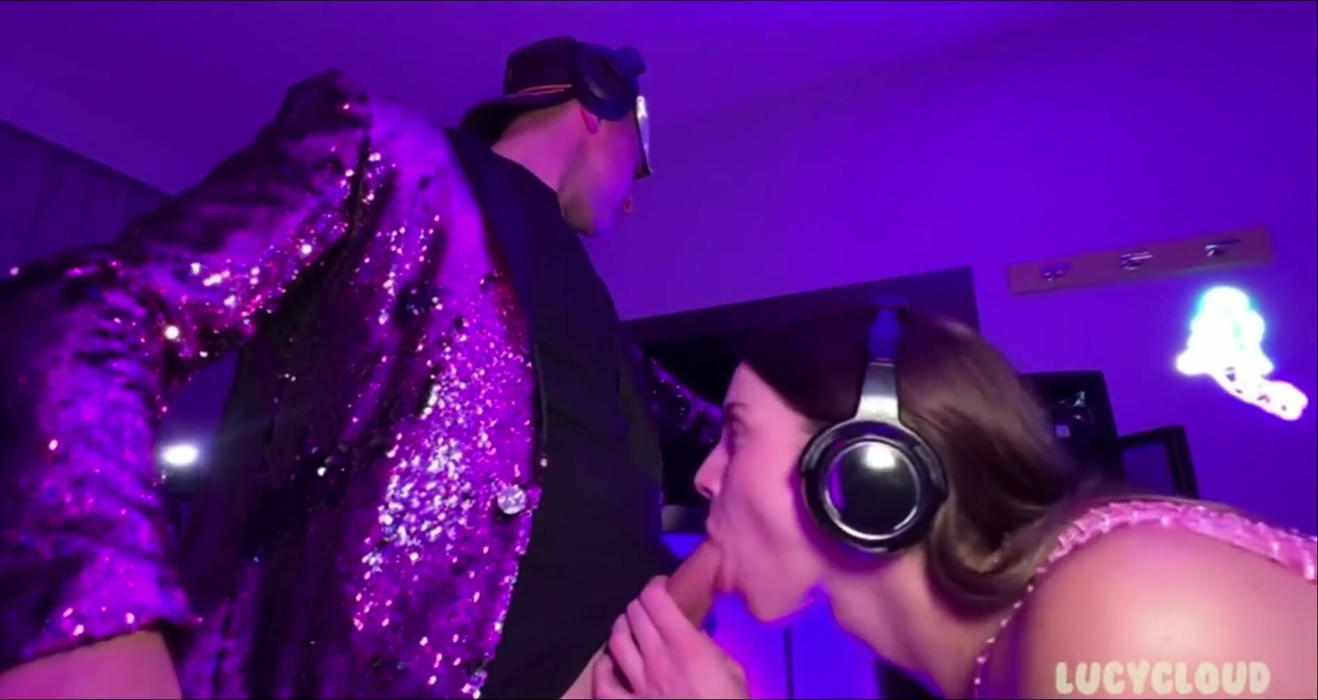 Lucy cloud dj Threesome