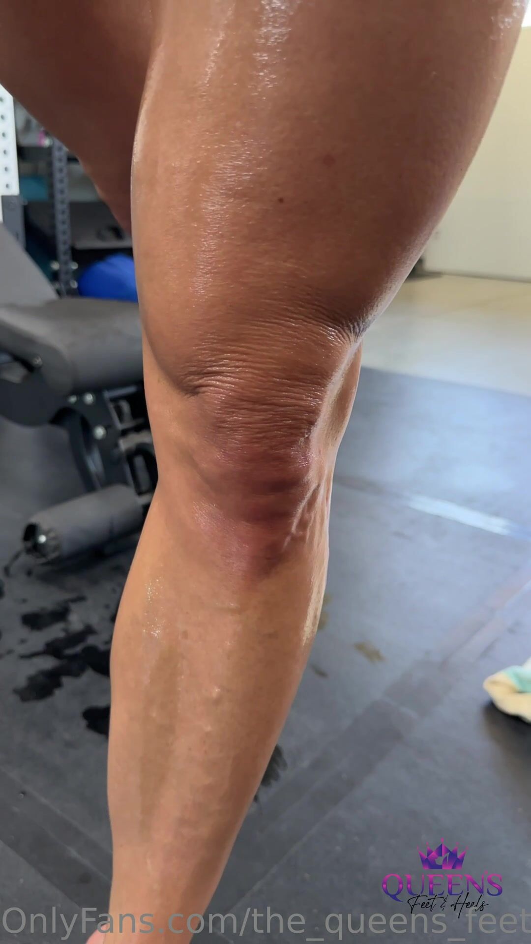 BBCSlutWife4U2 - Gym Squirt
