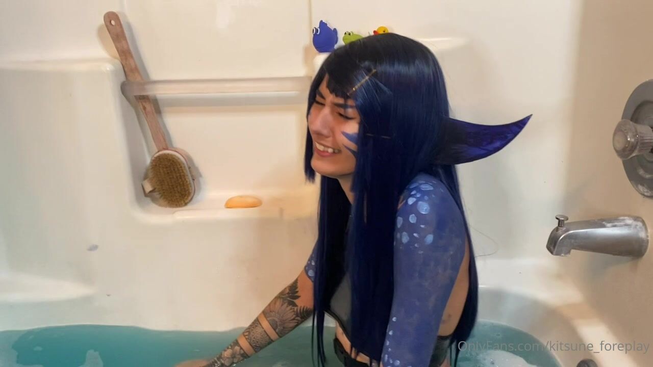 Gassy Shark Girl Girlfriend!