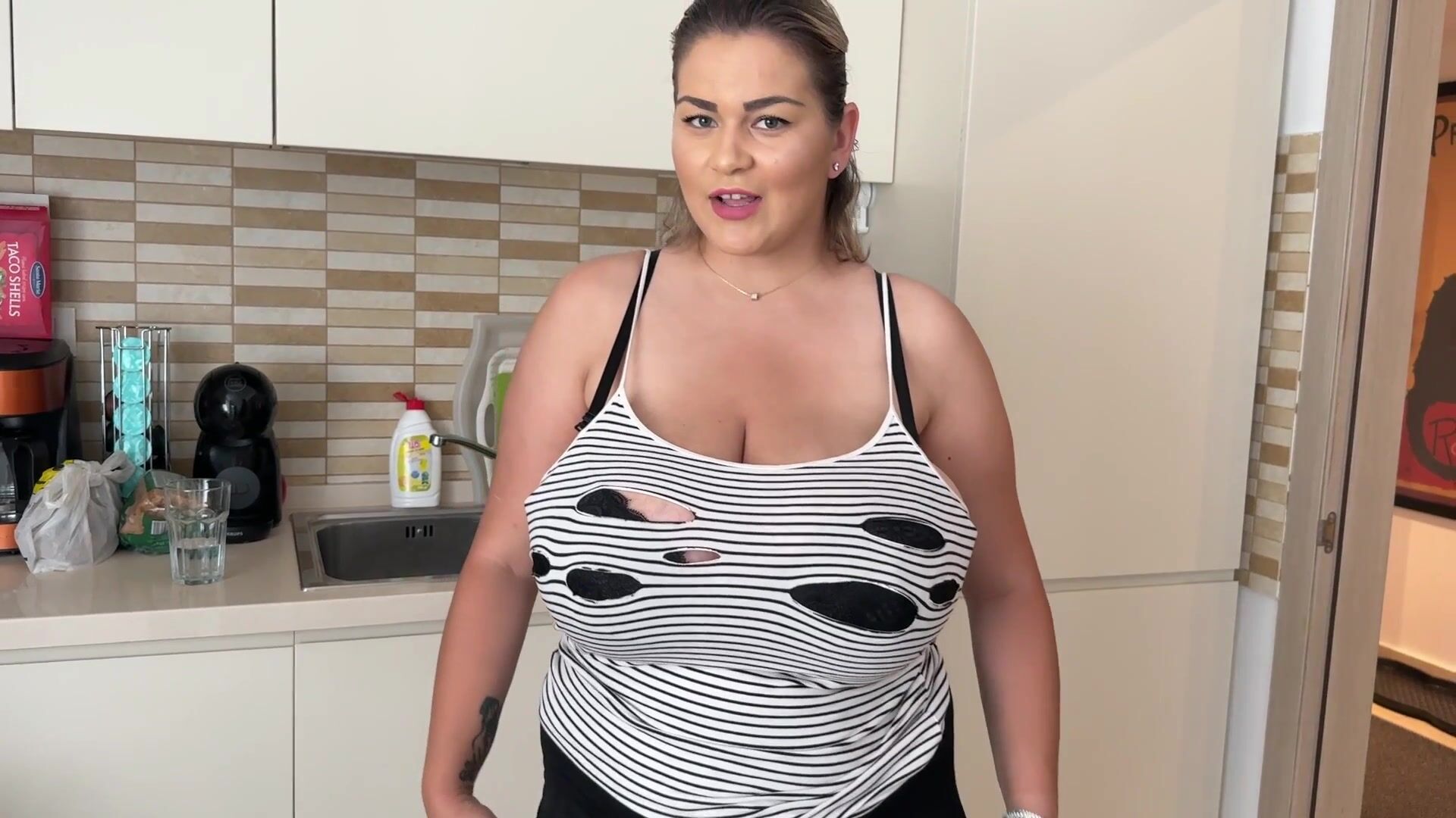 Hugeboobserin repairman 5