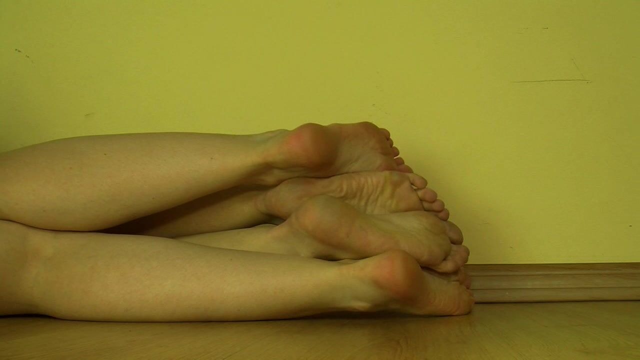lesbian soles humpin 2