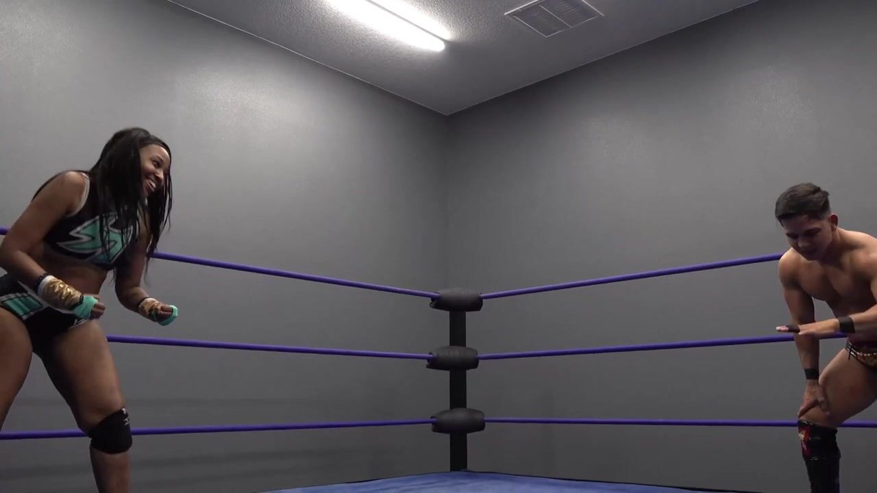 Ariel dominguez vs Sahara seven