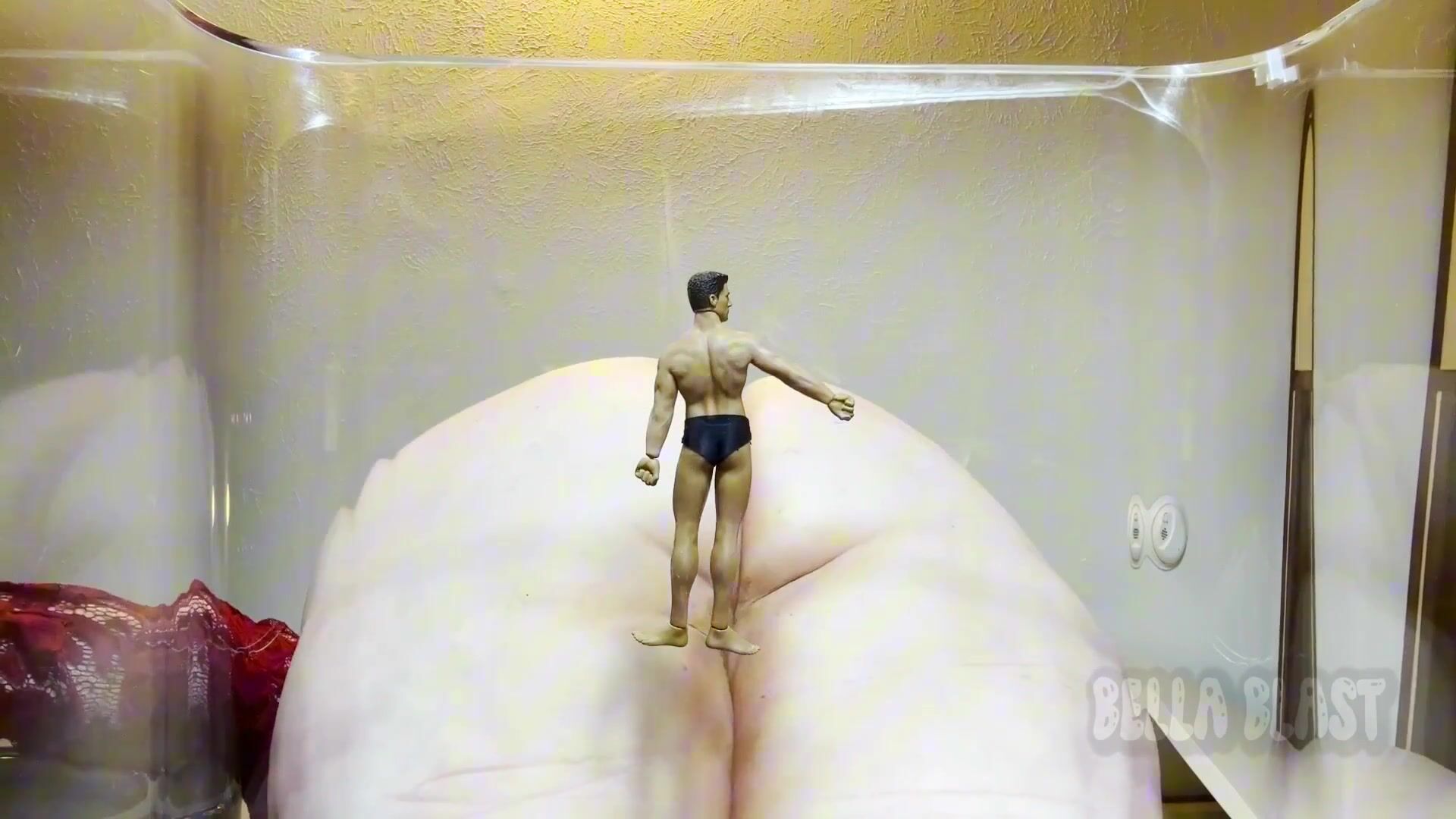 Giantess doll