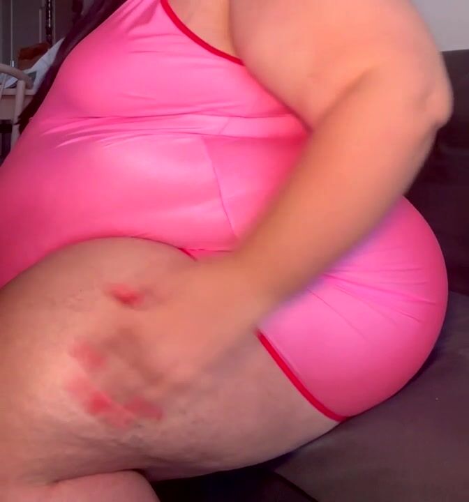 SSBBW Feedee Zoecocobeauty tight clothes fat belly
