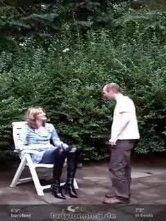 6ft9 TallWoman vs. 5ft11