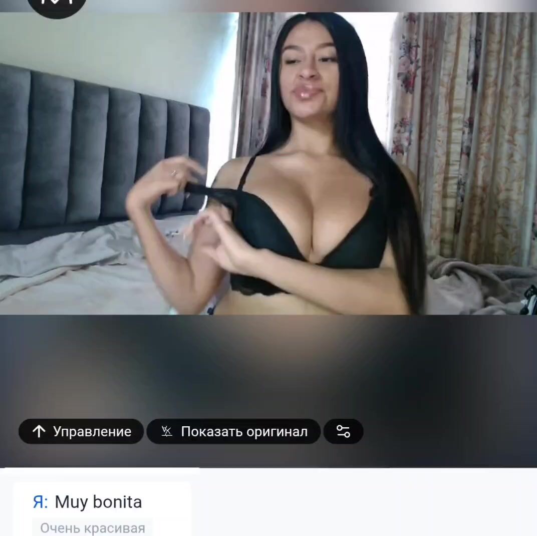 Big tits Latina camera show