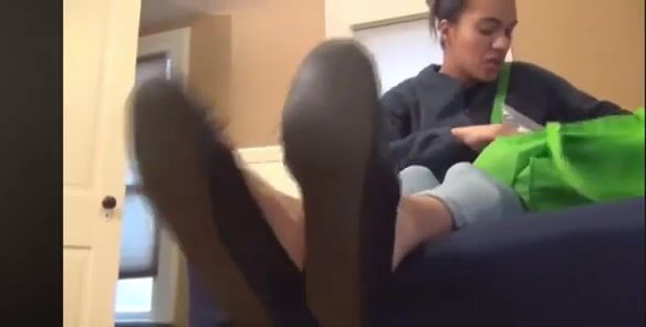 Giantess Holiday Feet unaware