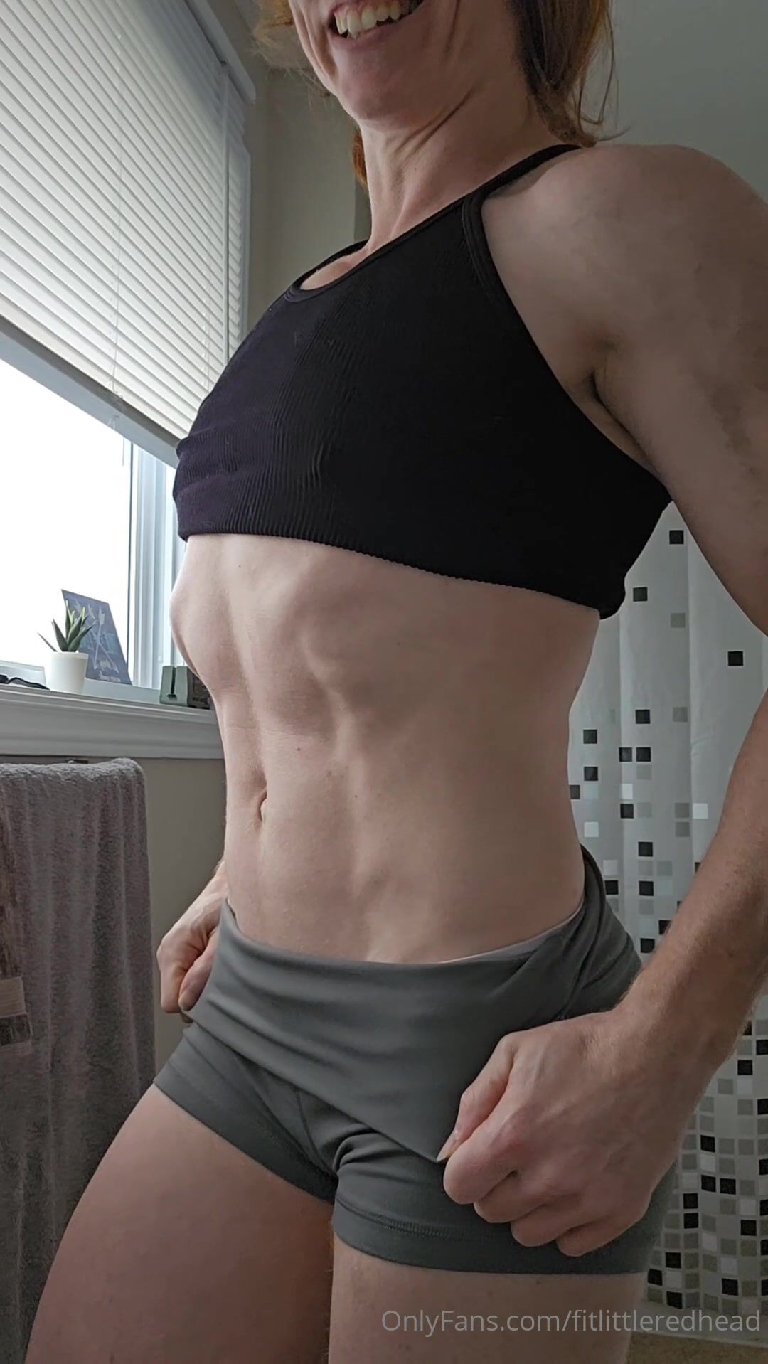 Red upperbody show off