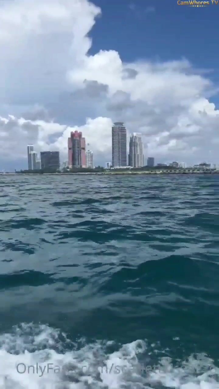 Scarlett Kisses Jet Ski bang
