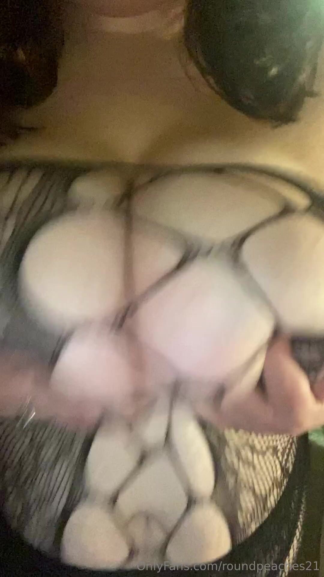 roundpeaches21