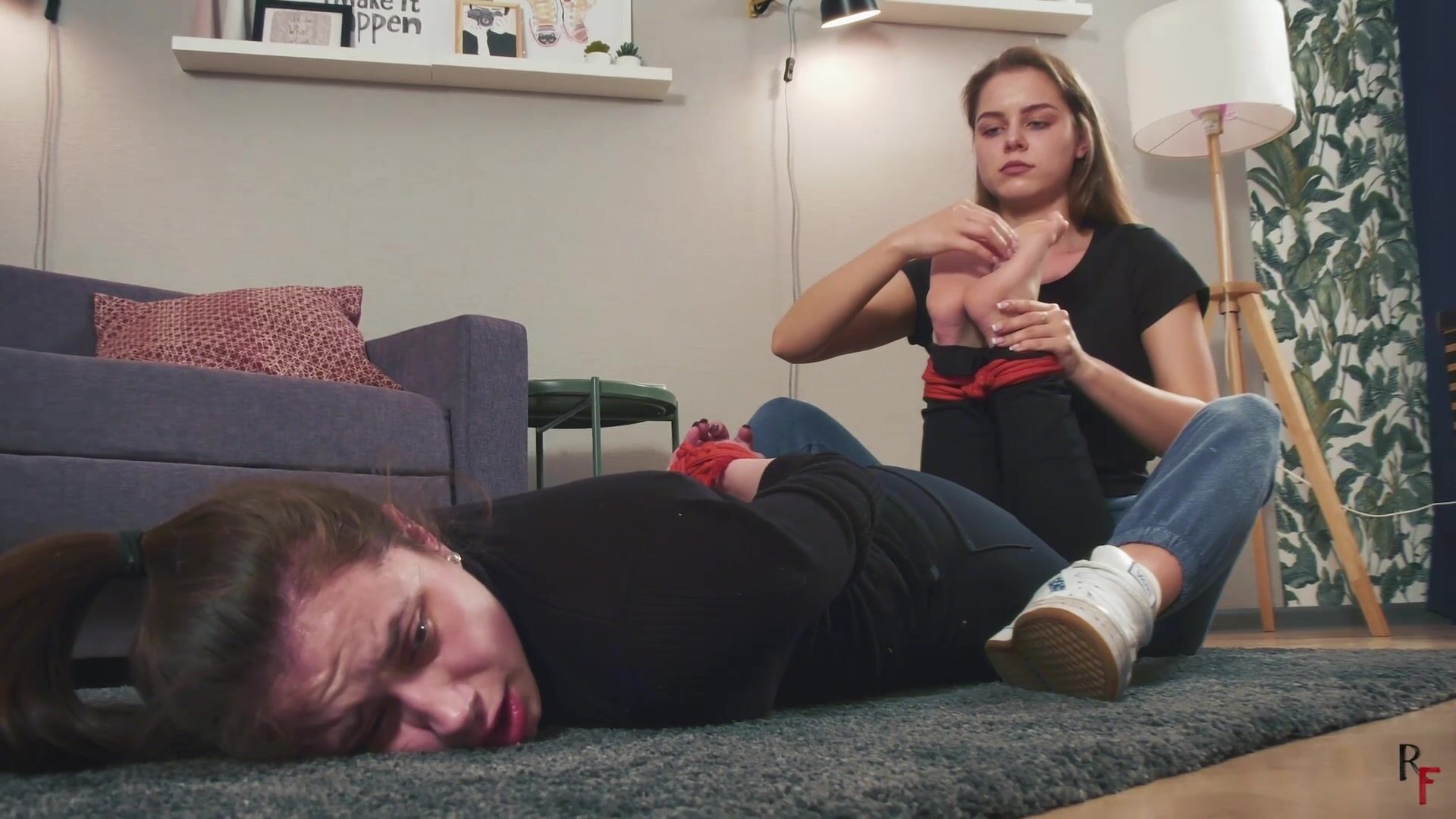 Leya punishes Tonya feet