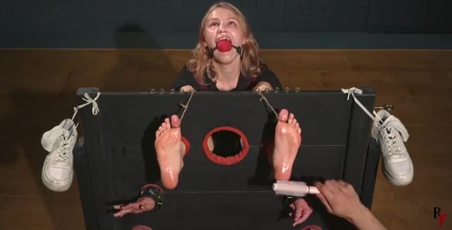 RFStudioProduction Torture 1