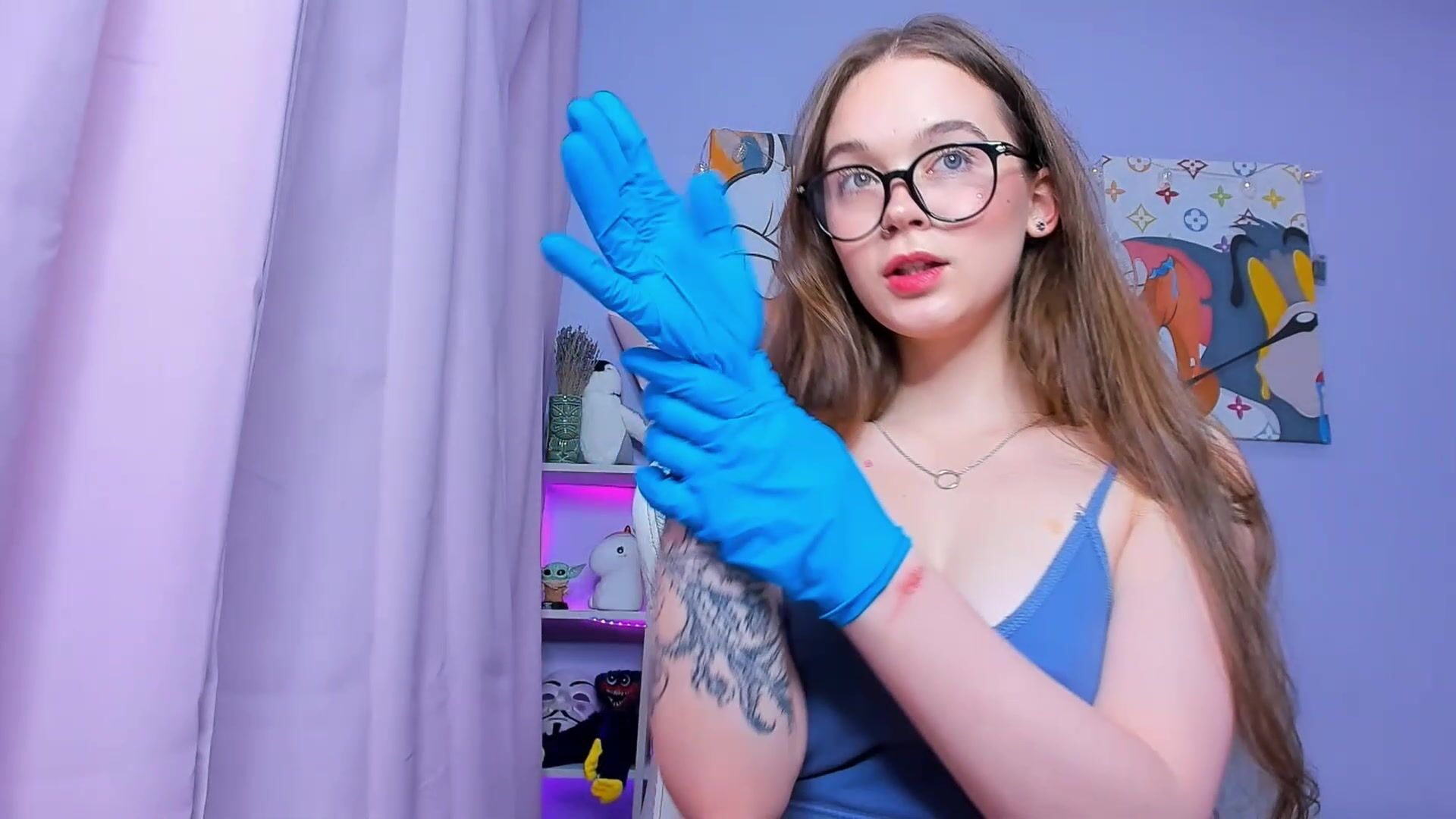 Kate_Landy - Gloves tease