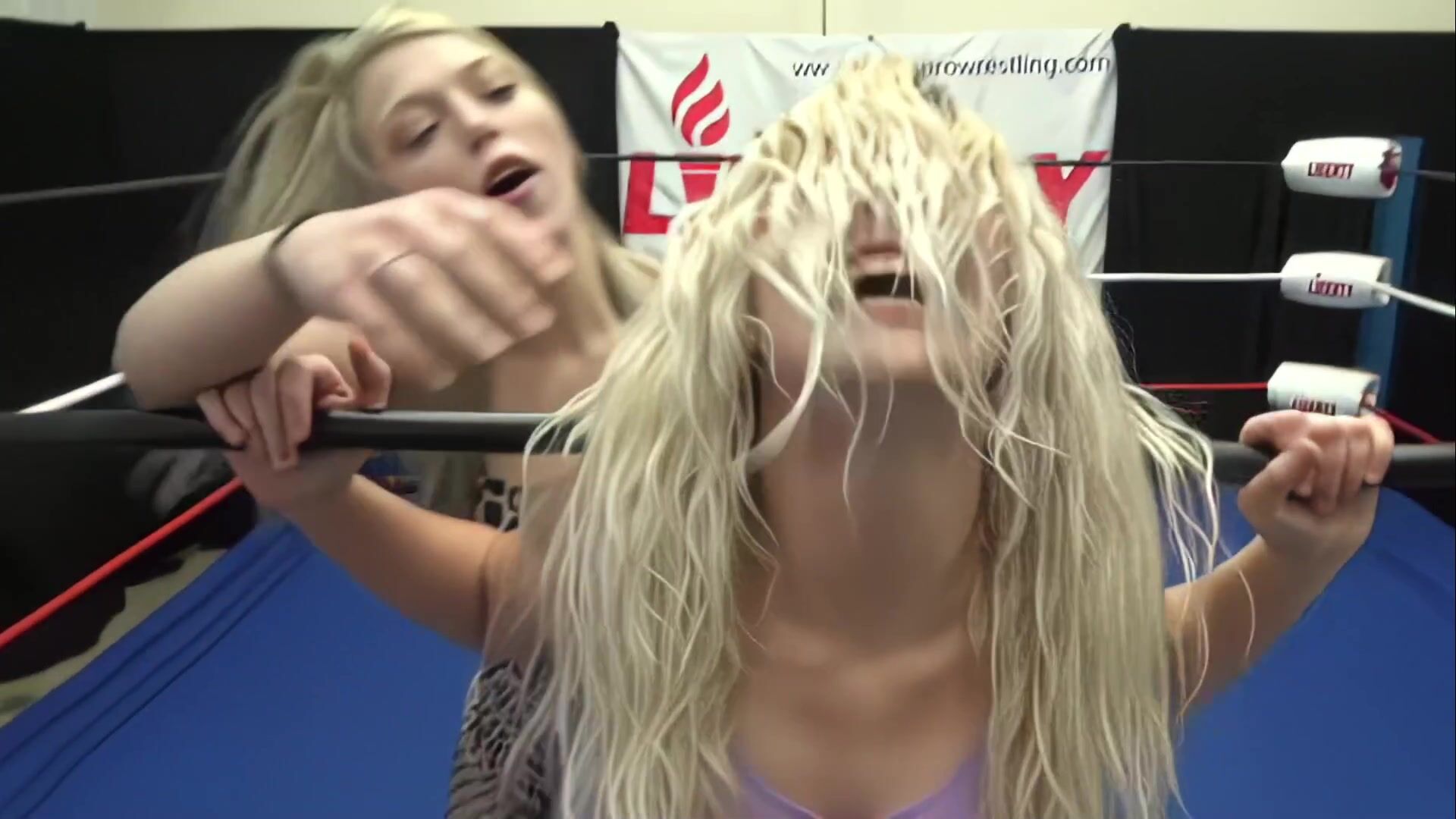 Diana Taylor vs Autumn Mariee
