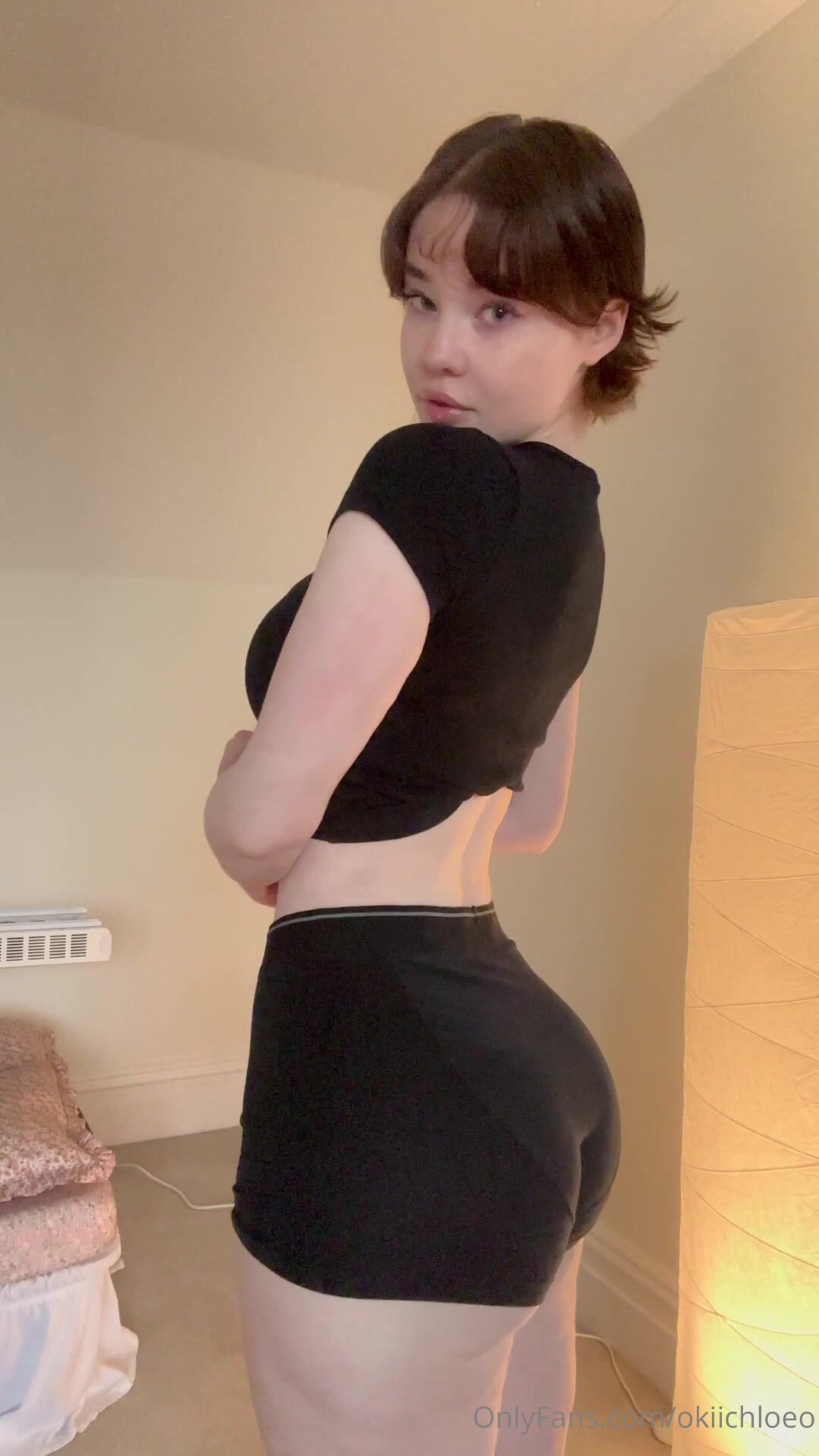 okichloe ass clap 002