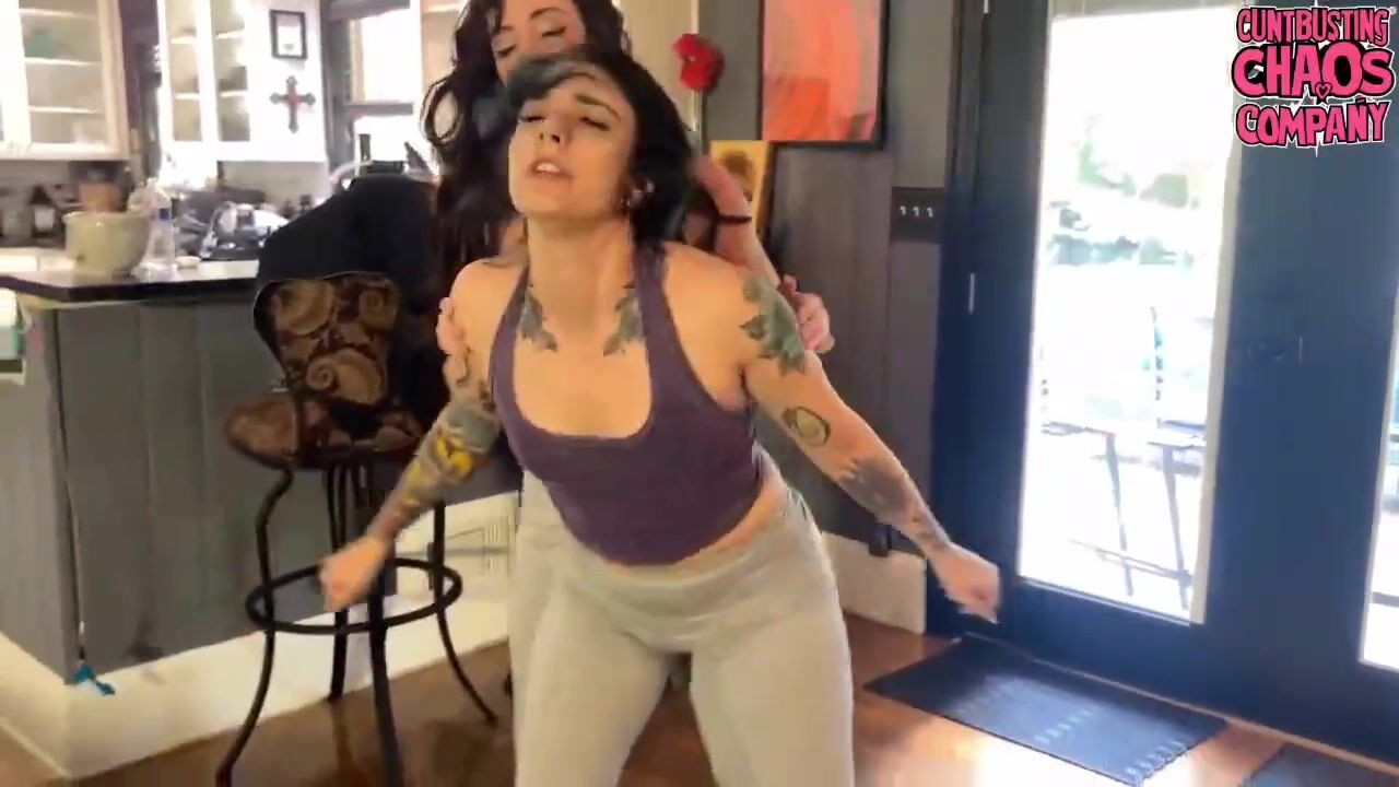 Women's wrestling