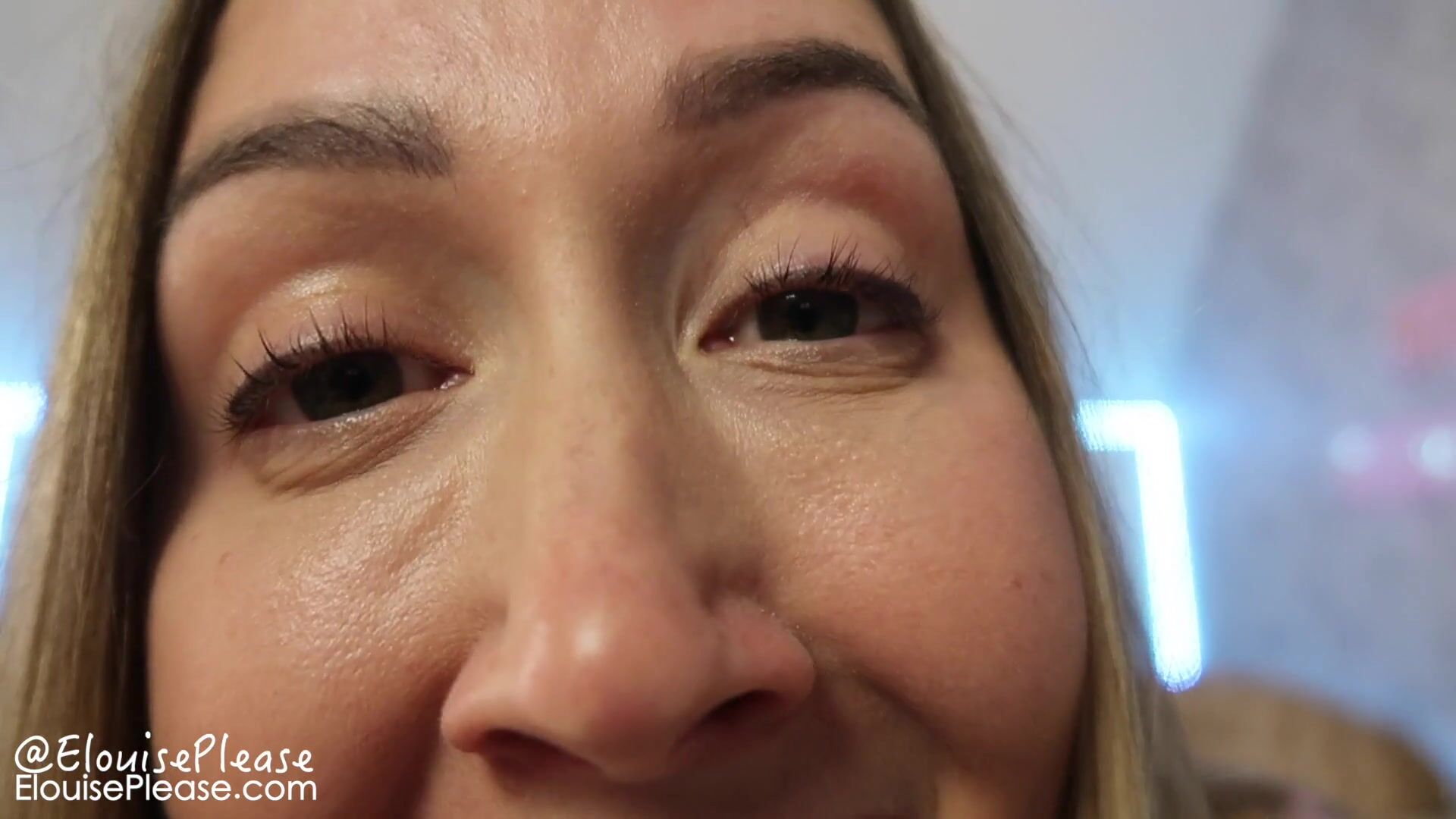 Eloise Please-Giantess Nose Fetish