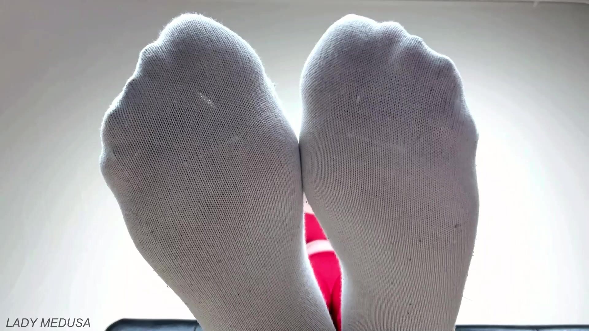 MedusaGoddess - Pathetic sweaty white socks sniffer loser