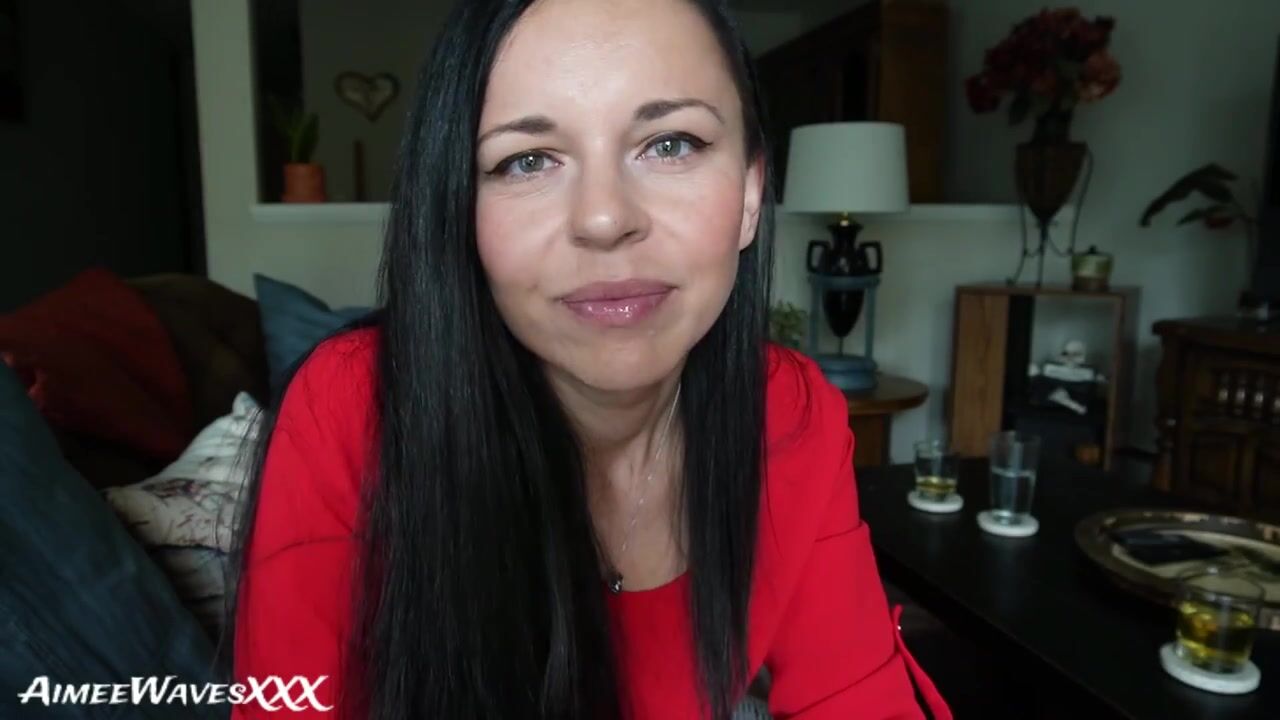 AimeeWavesXXX - Your Mom's Best Friend