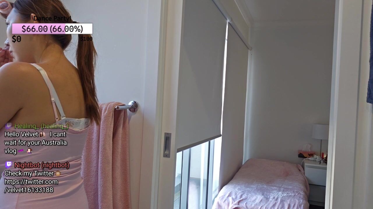vel boobs