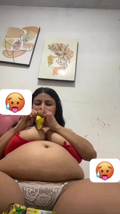 lily tayler milk belly