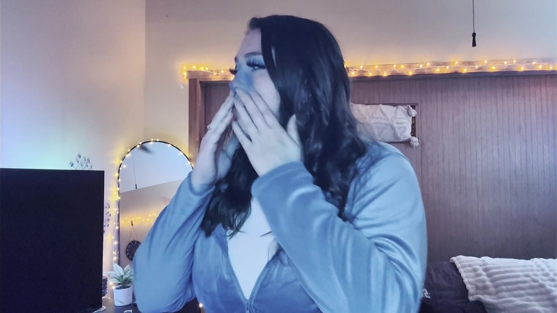 Took My Girlfriend On A Factory Tour (@bellagirlsbelly)