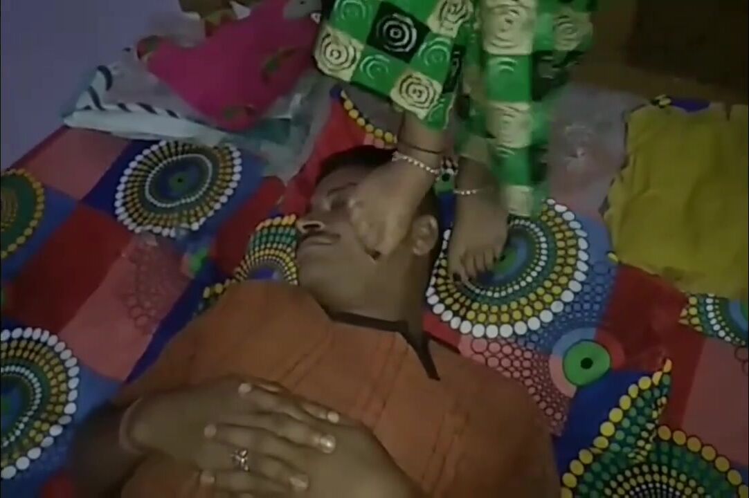 Indian feet mistress- face massage