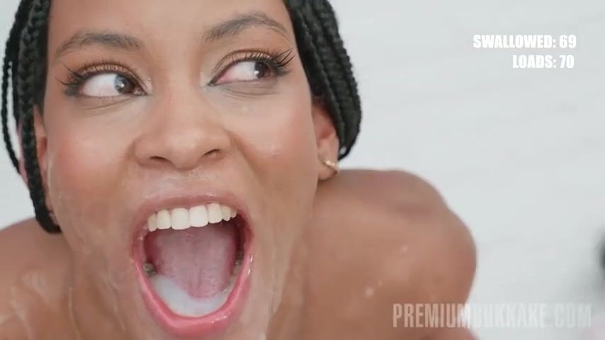 Samantha Cruuz swallowing 224 big loads