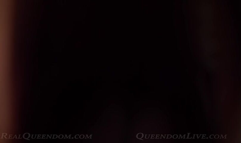 First time vore - The queendom - Mistress Stella cloud