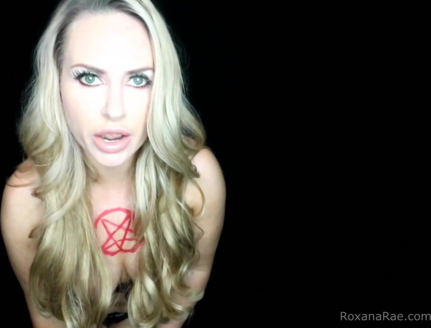 Roxana Rae - Stroke Your Religion