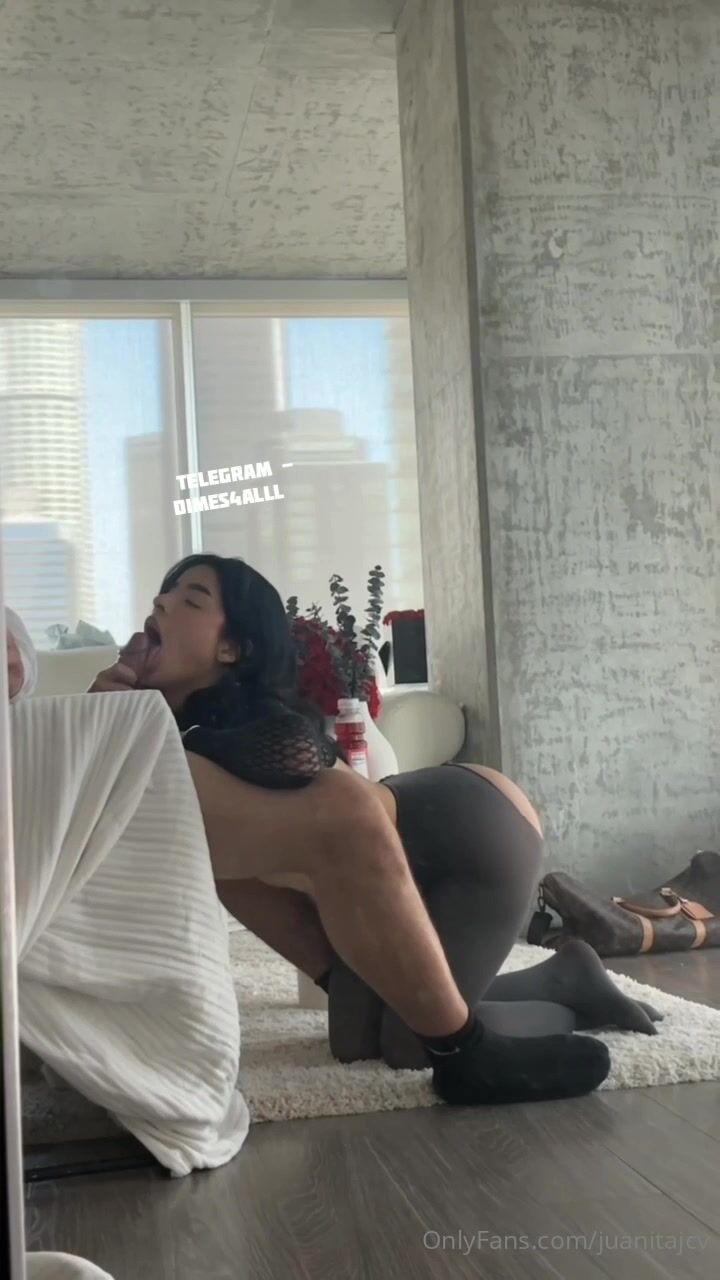 Juanita fucking a BWC friend at home