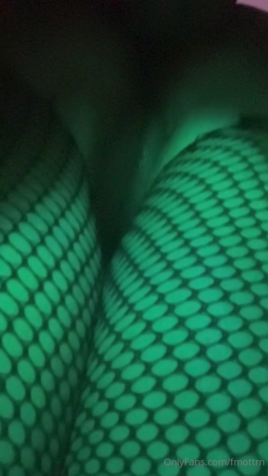 Fmottrn from behind