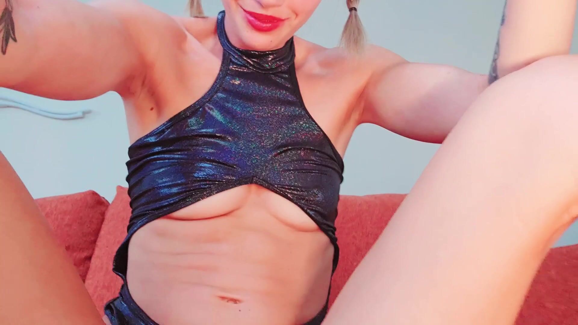 alice_nz OF Dildo Masturbates
