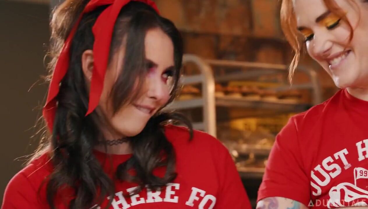 Casey Calvert,Siri Dahl,Electra Rayne futa