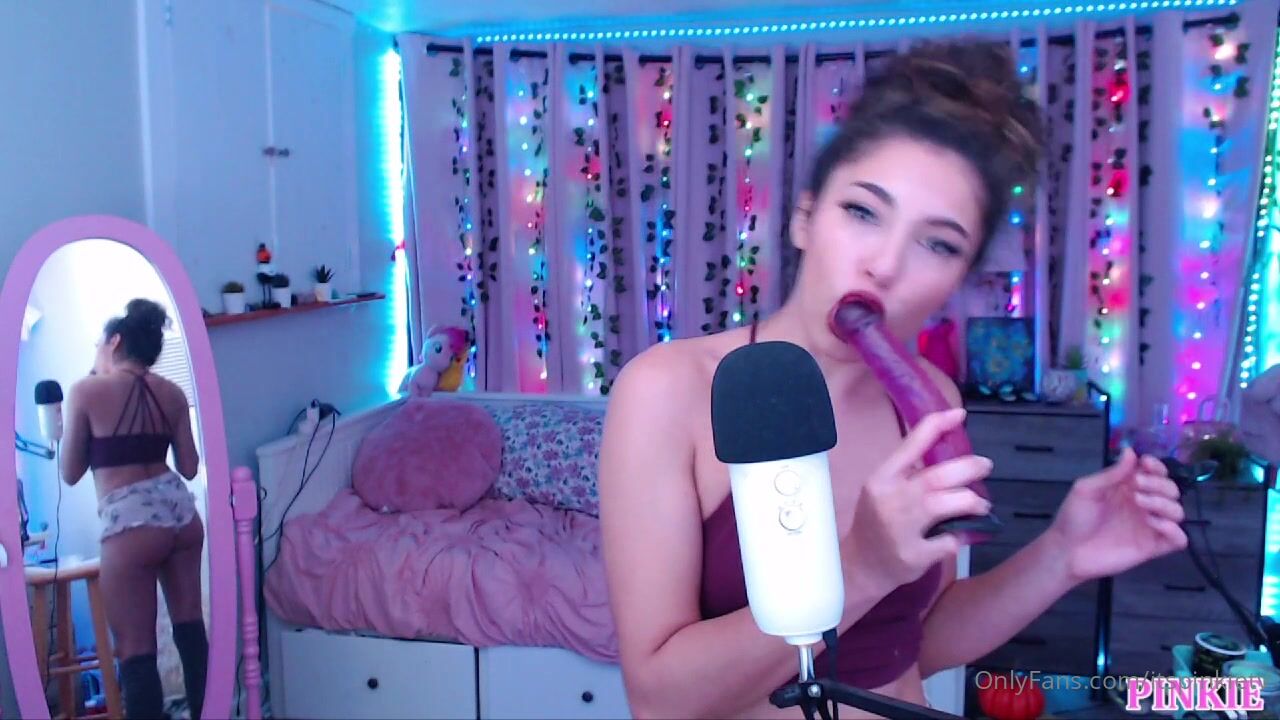 Pinkie ASMR Dildo Sucking witrh Mirror
