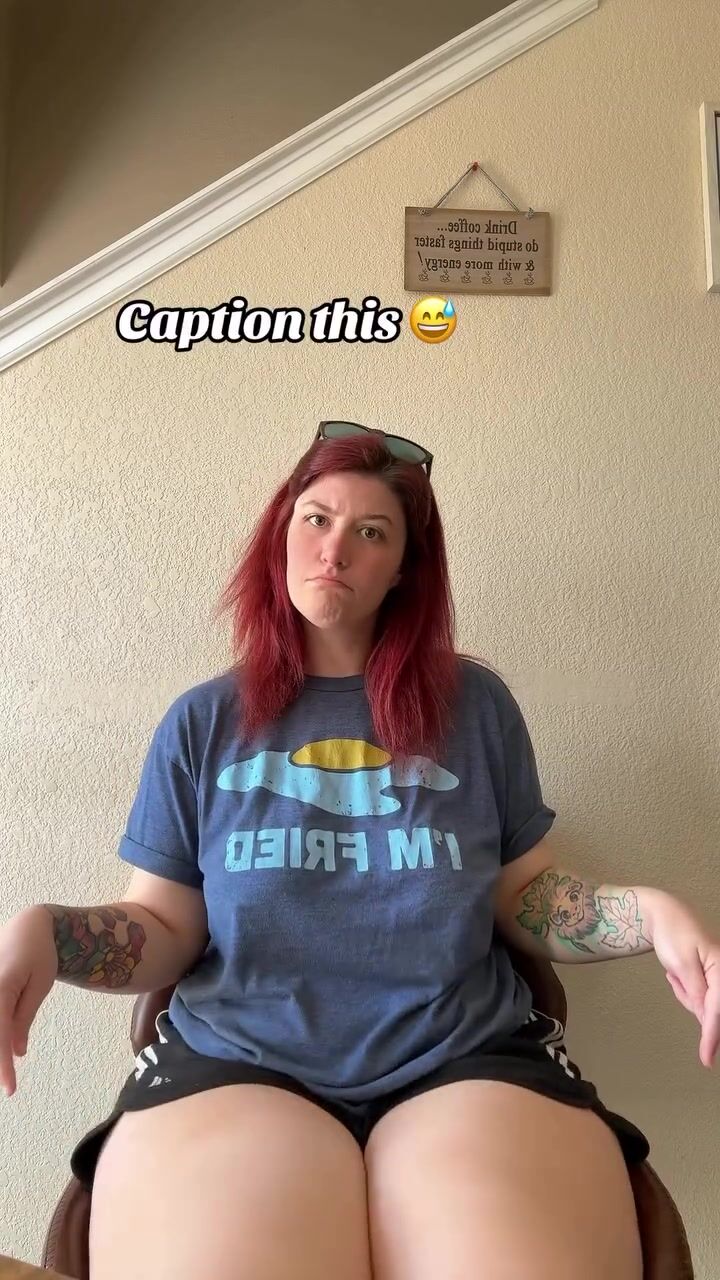 THICK REDHEAD BIG JIGGLY THIGHS