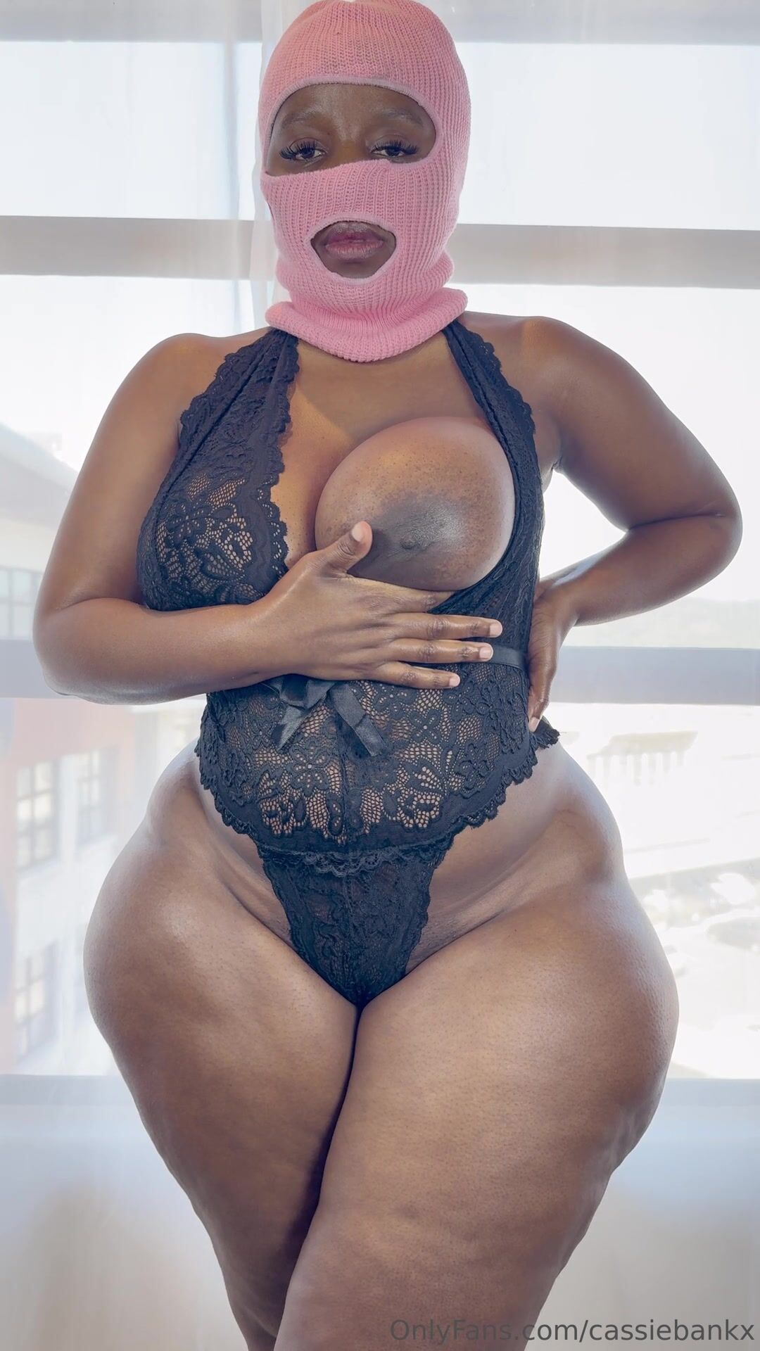 Cassiebankx - Boring 1