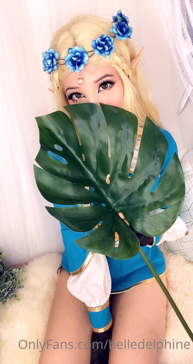 Belle Delphine zelda tease short 3