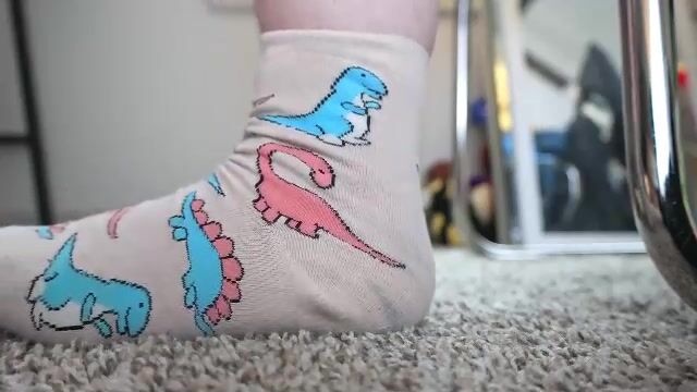 Katalingus - Giantess Step Sister tease