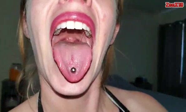 Giantess loves to vore more of you