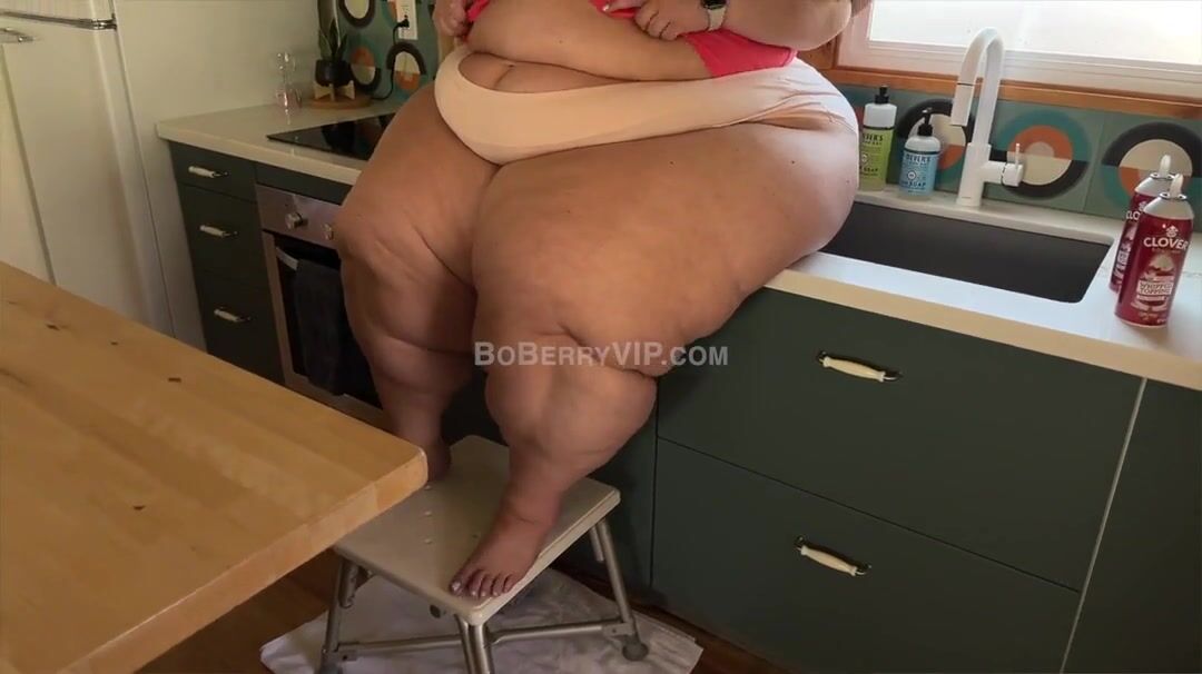 Boberry fill herself up with cream