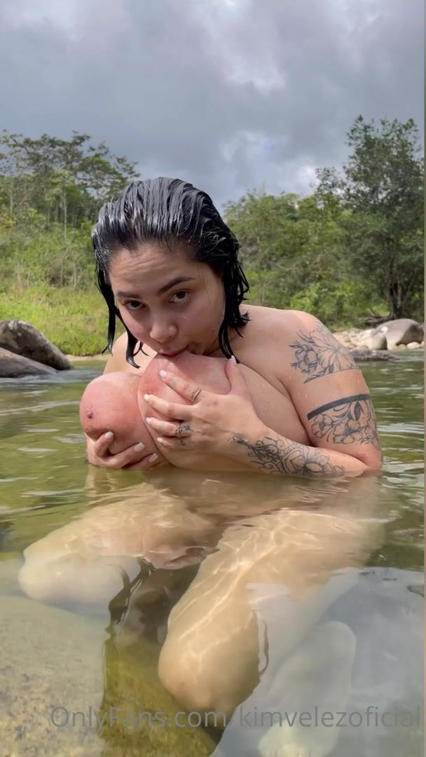 Kim velez jerk off outdoor