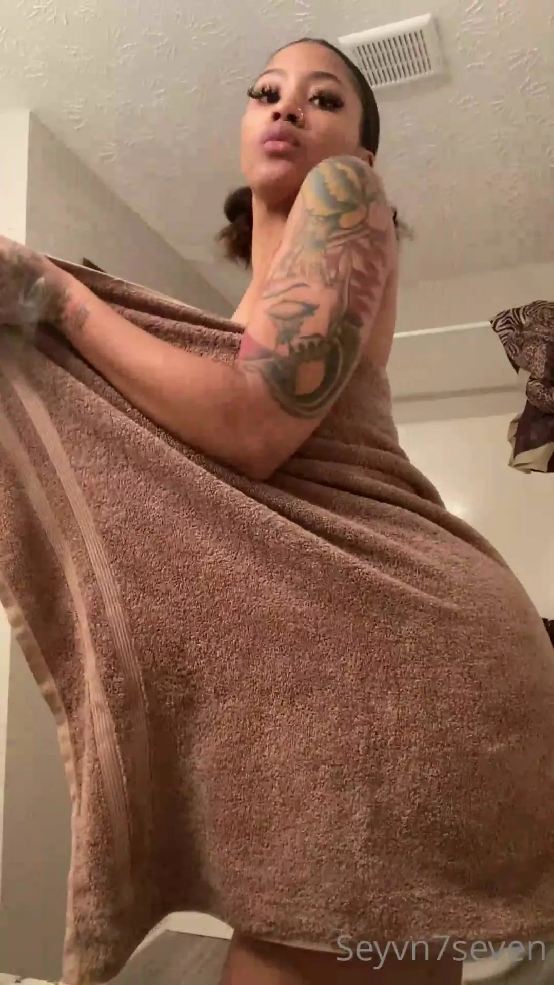 Seyvnseven I like getting my ass smacked wanna come Slap it for me xxx  onlyfans porn