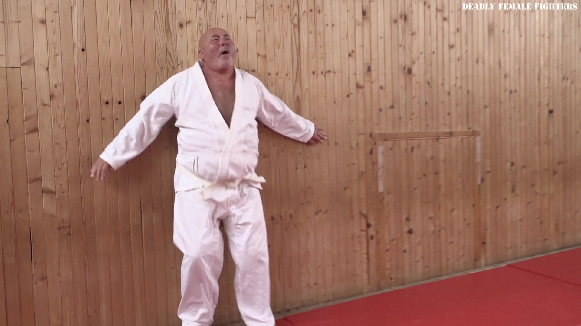 Women teaches karate lesson