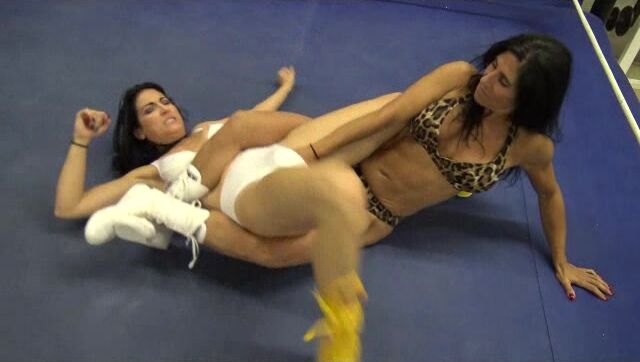 Hazel Marie vs. Raven (L&L)
