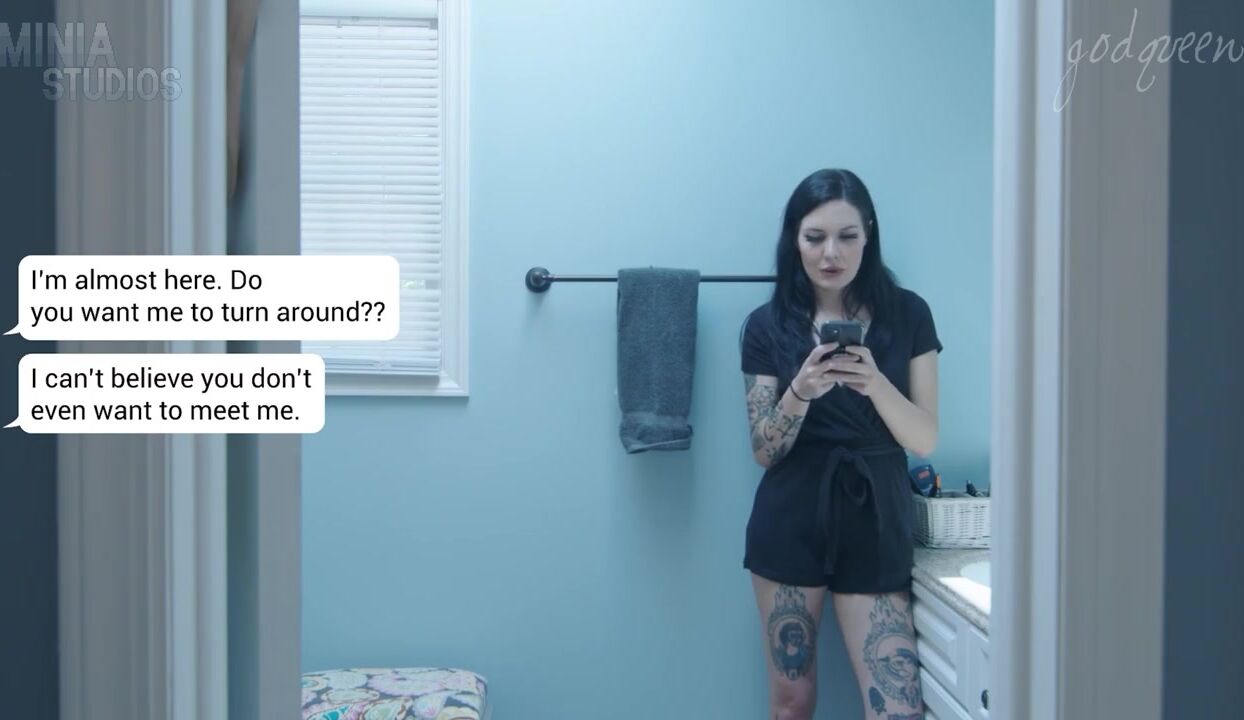 Godqueen Giantess – Date Me