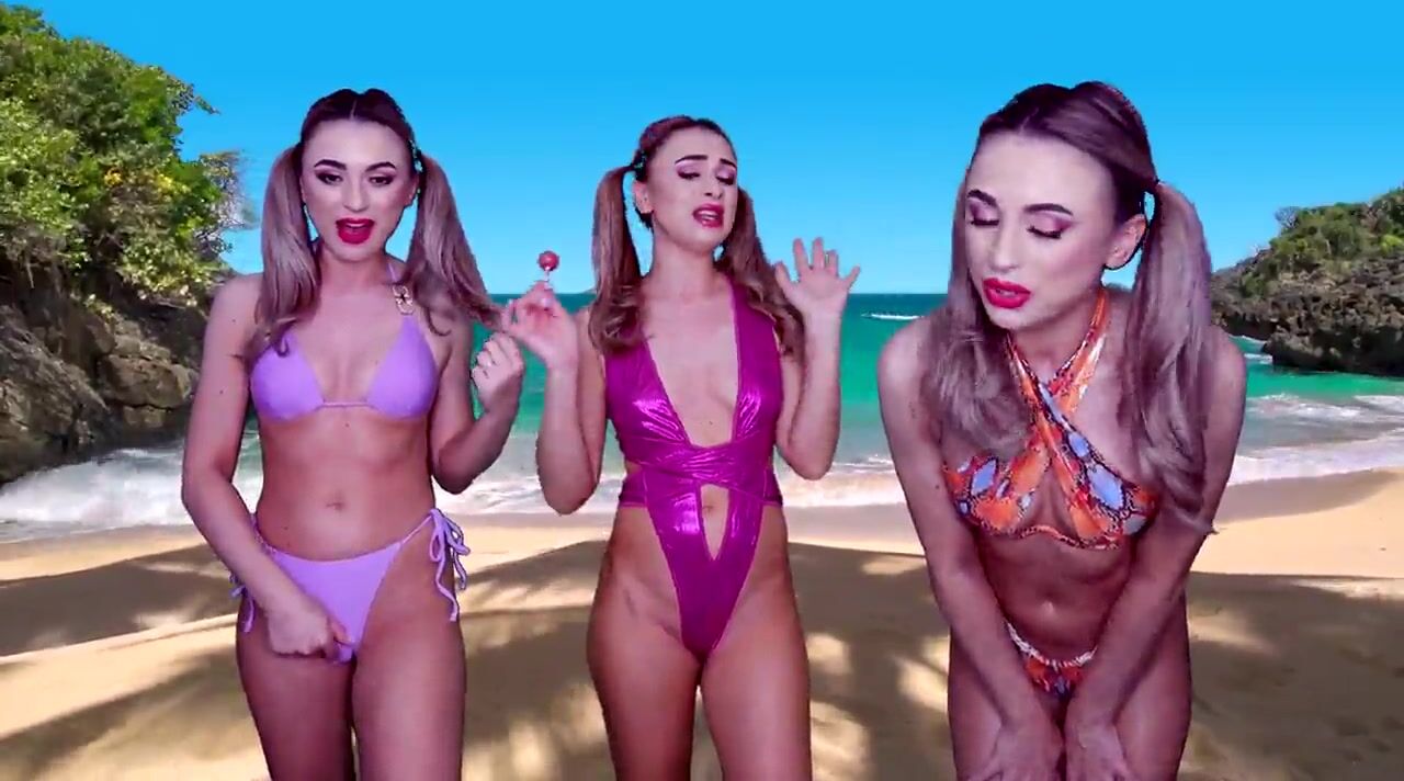 Mean Beach Girls  -MissAmelia