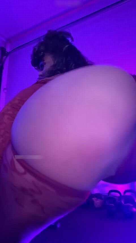 RahyaJames Twerk
