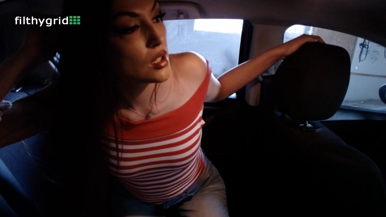 BooBear Farts in the car