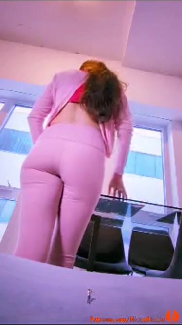 Giantess Caring mom